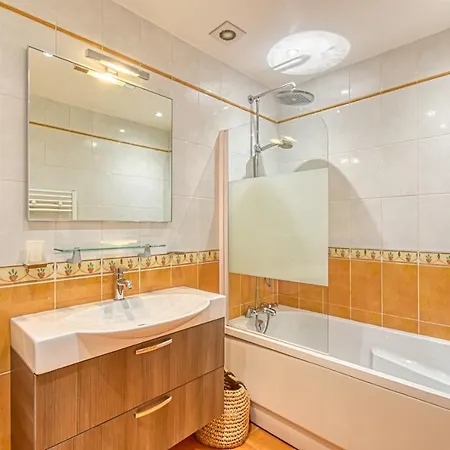 Beautiful Modern In The Heart Of Apartament Cannes