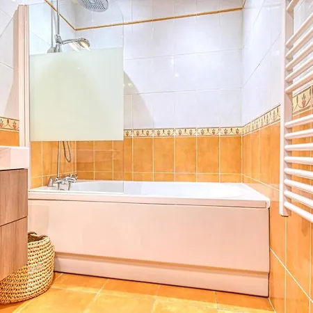 Beautiful Modern In The Heart Of Apartament
